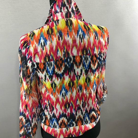 Multi-Color Sheer Tie Top with Chevron Design. SZ 3-5 - Picture 8 of 8